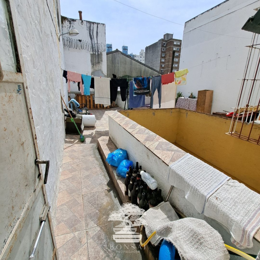 Casa ID.164 - Venta Casa 5 Dormitorios Con Patio Aguada Montevideo B