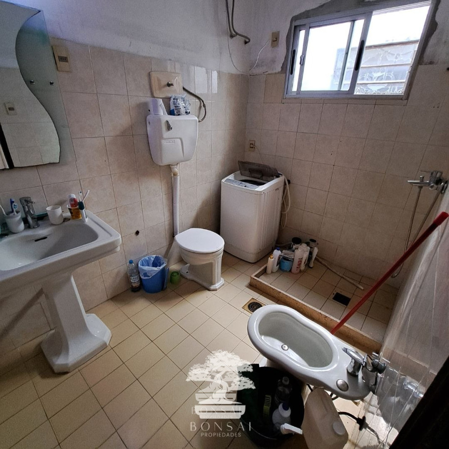 Casa ID.164 - Venta Casa 5 Dormitorios Con Patio Aguada Montevideo B