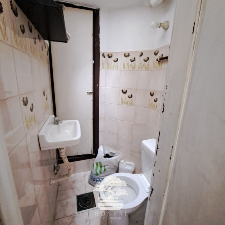 Casa ID.164 - Venta Casa 5 Dormitorios Con Patio Aguada Montevideo B