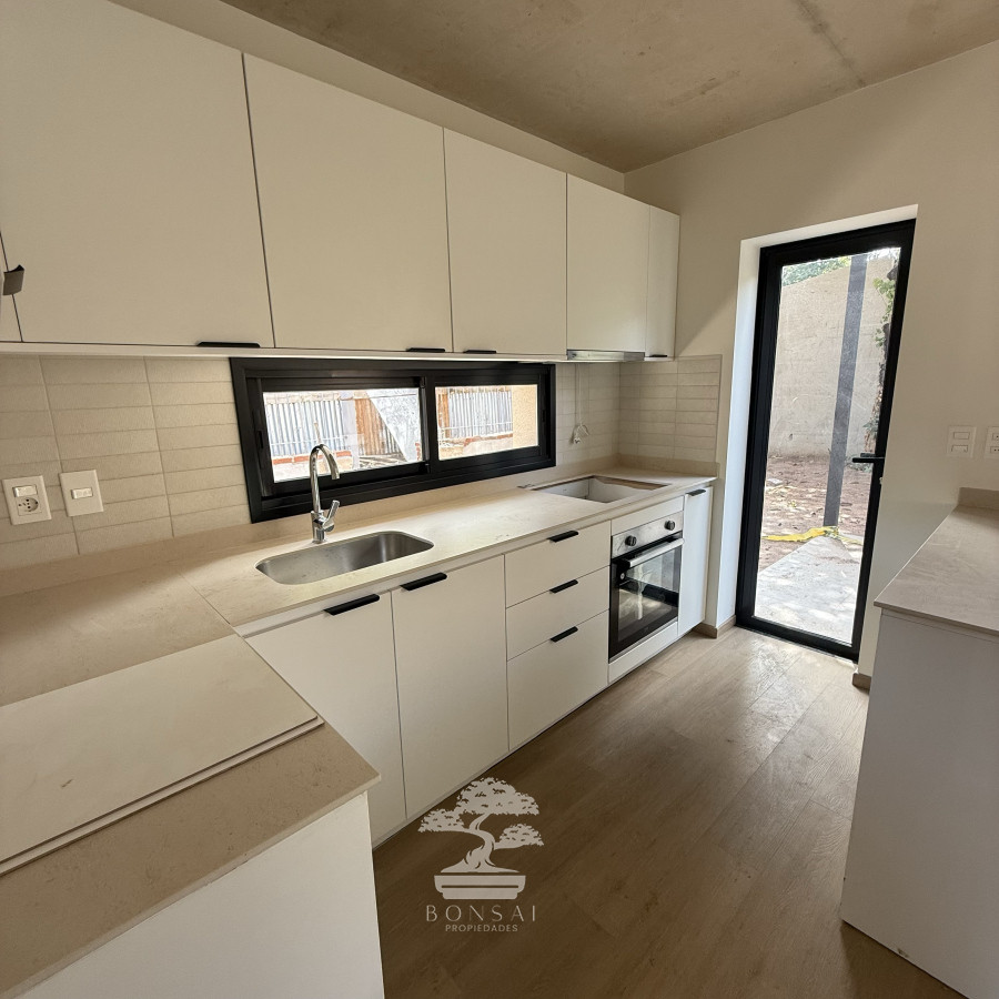Casa ID.427 - Venta Casa a Estrenar 3 dormitorios 2 baños Jardin Parrillero doble cochera Prado Montevideo B