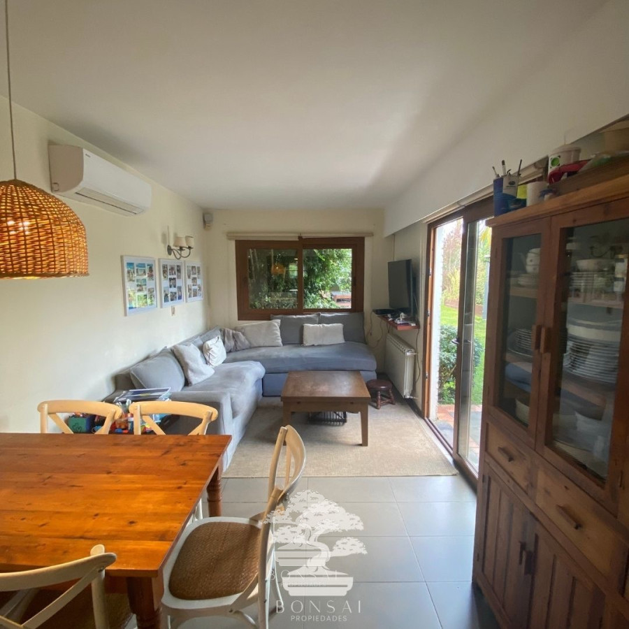 Casa ID.178 - Venta Casa Tres Dormitorios Carrasco Sur Montevideo F