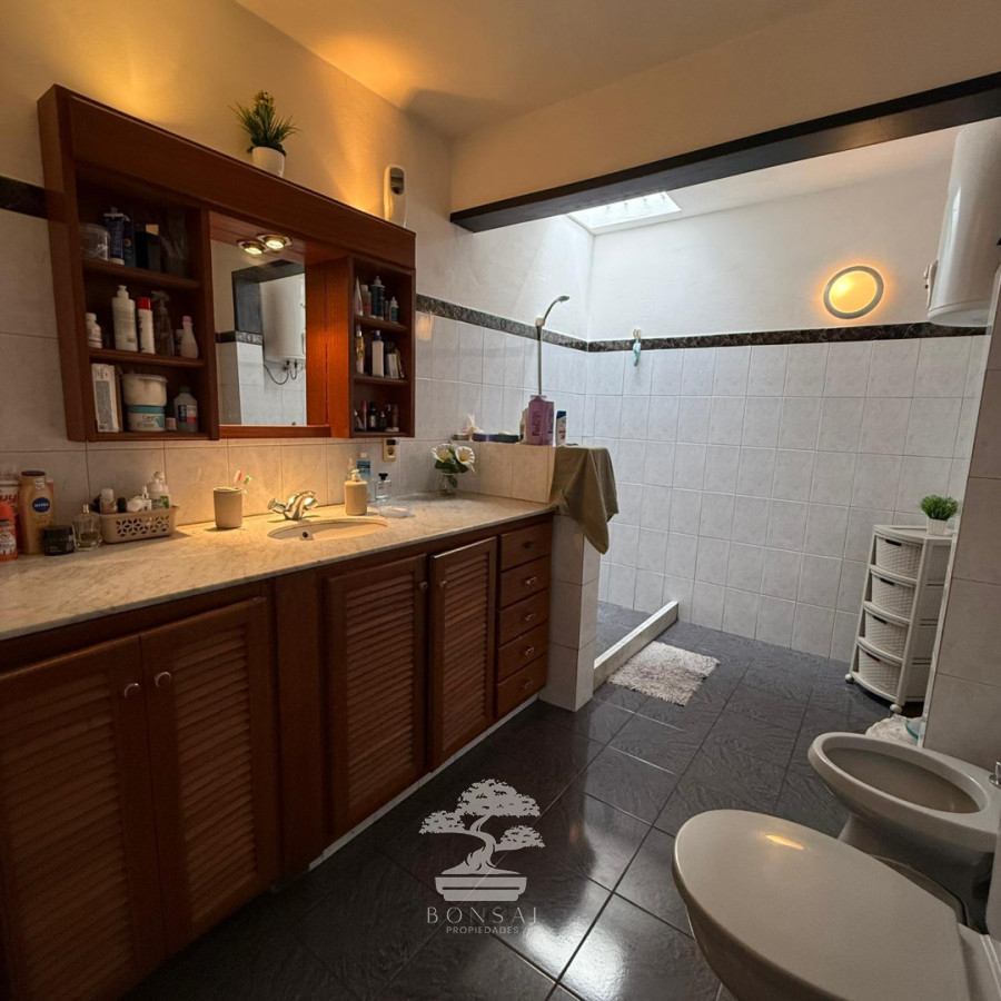 Casa ID.953 - Venta Casa 2 dormitorios Garaje Brazo Oriental Montevideo C