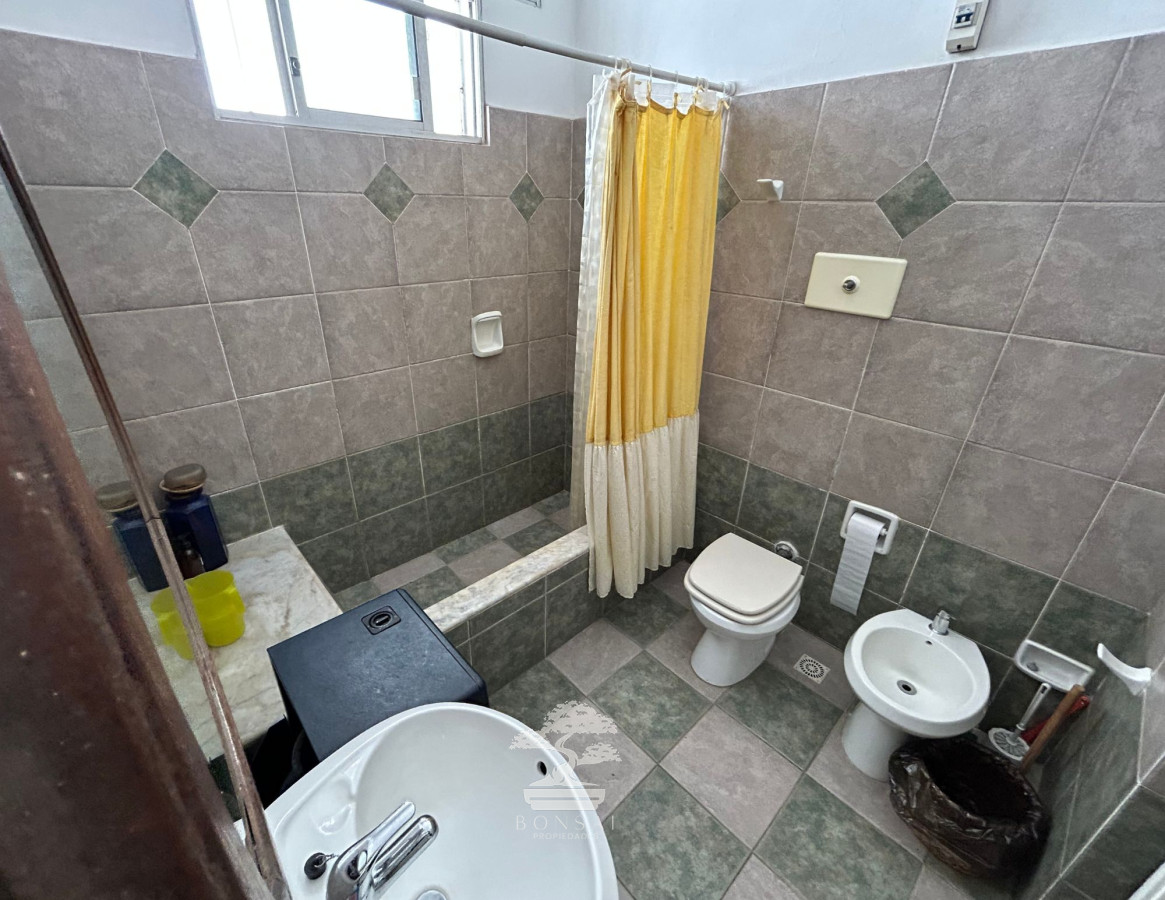 Casa ID.310 - Venta 2 Casas 8 Dormitorios 6 Baños Padrón Unico Pocitos Montevideo Renta +10% R
