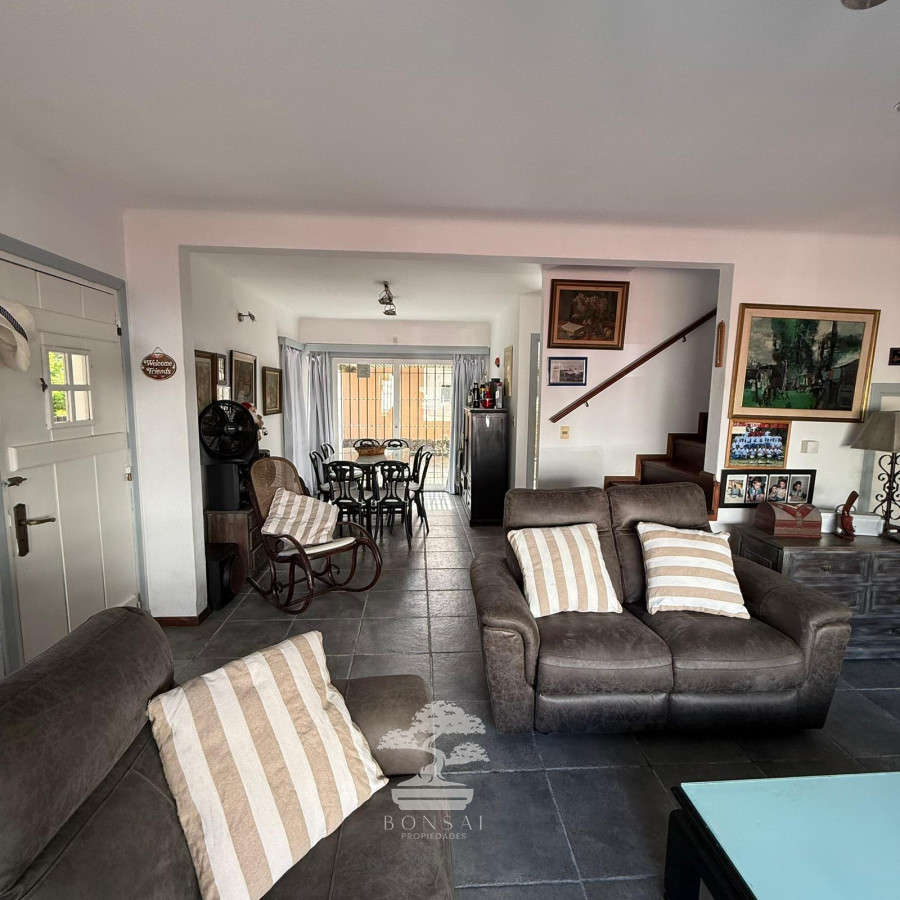 Casa ID.813 - Venta Casa 3 dormitorios + Apartamento Punta del Este C