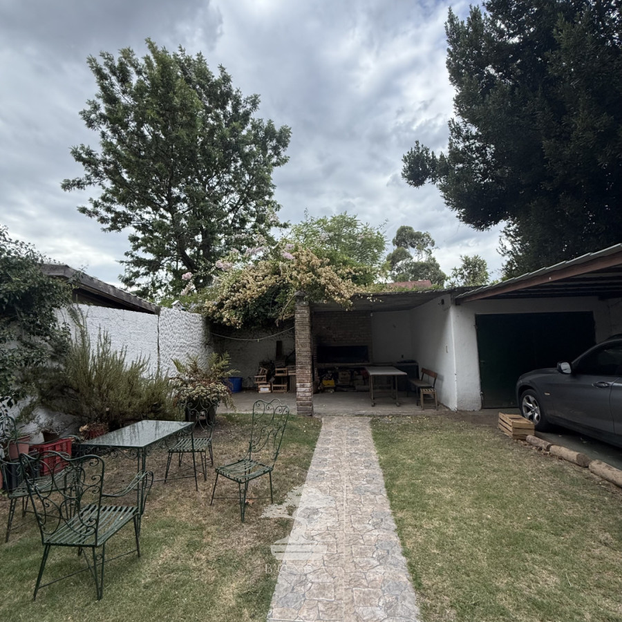 Casa ID.914 - Venta Casa 2 Domitorios Colón Montevideo F