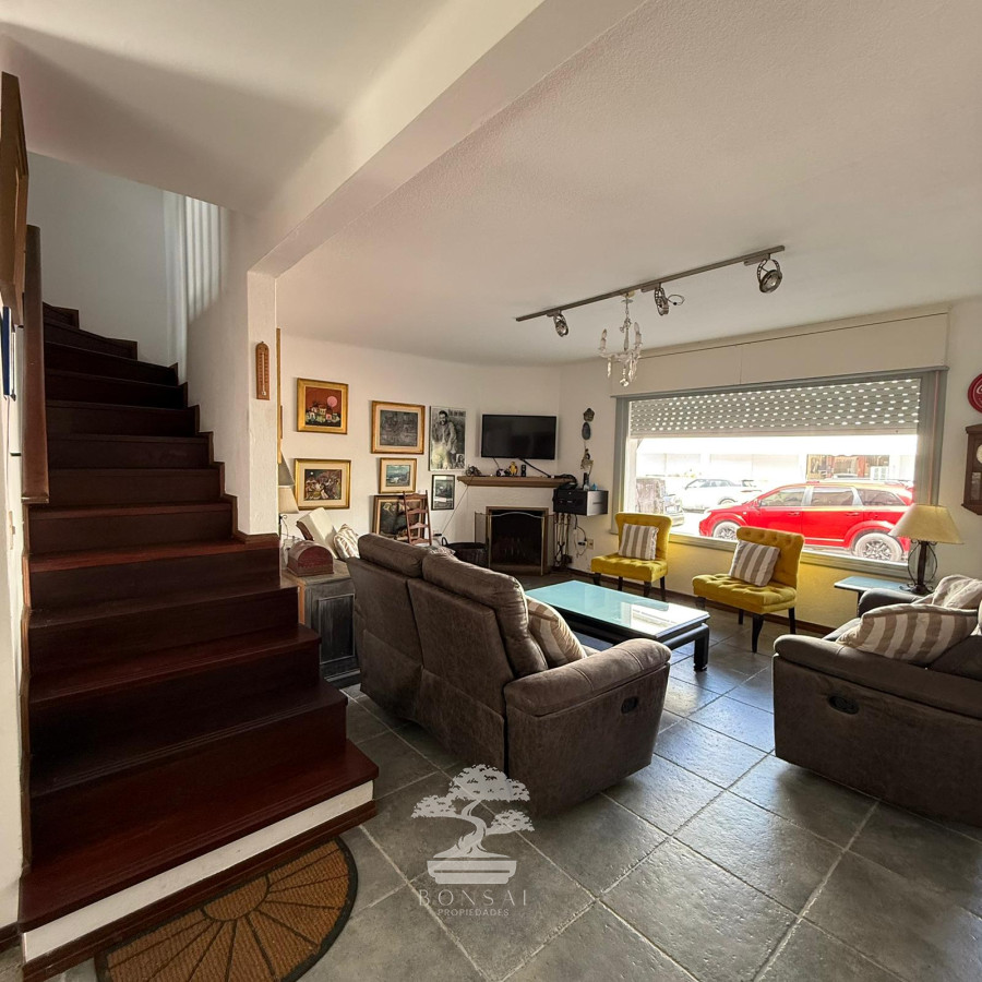 Casa ID.813 - Venta Casa 3 dormitorios + Apartamento Punta del Este C