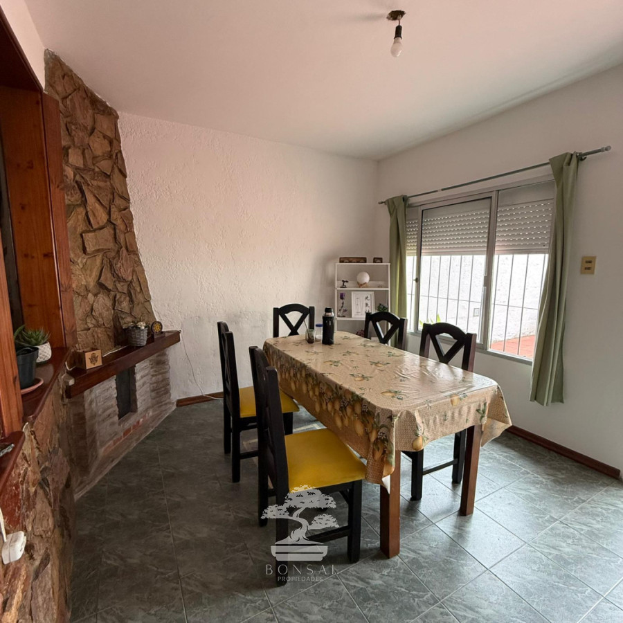 Casa ID.953 - Venta Casa 2 dormitorios Garaje Brazo Oriental Montevideo C