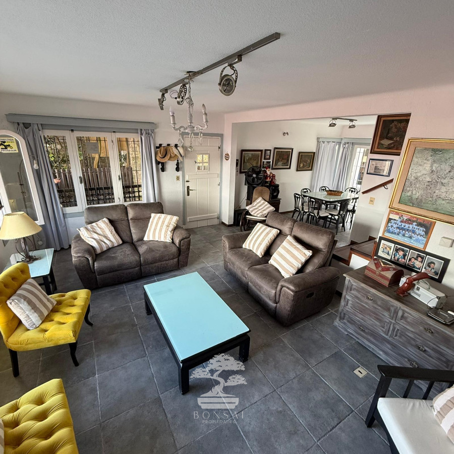 Casa ID.813 - Venta Casa 3 dormitorios + Apartamento Punta del Este C