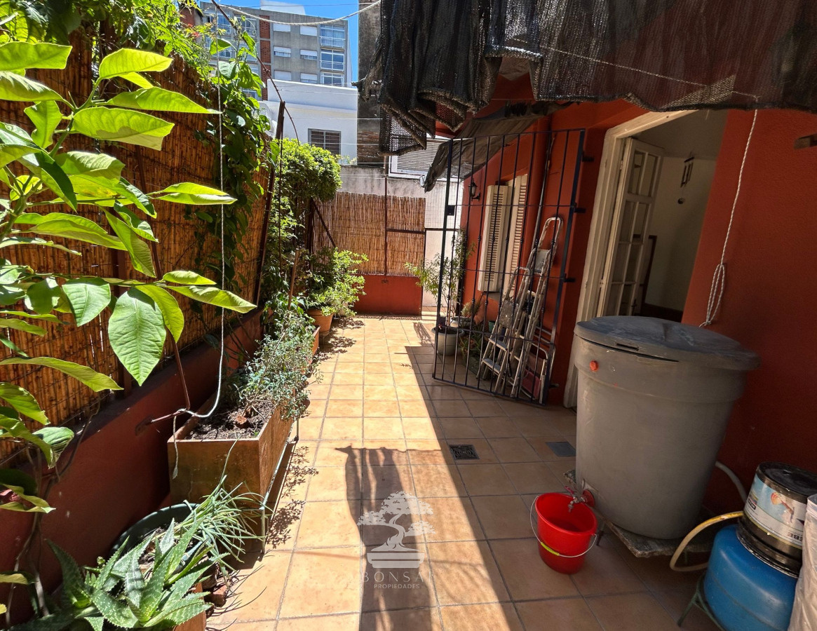 Casa ID.310 - Venta 2 Casas 8 Dormitorios 6 Baños Padrón Unico Pocitos Montevideo Renta +10% R