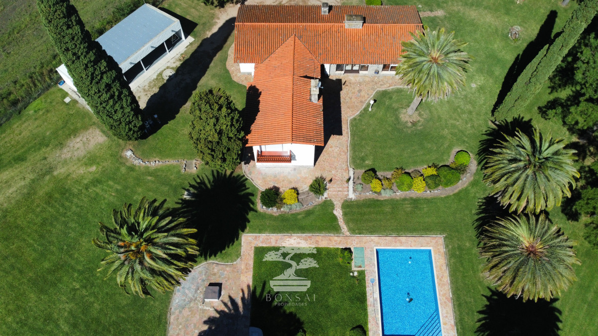 Casa ID.425 - Venta Espectacular casa estilo Colonial 5 dormitorios Nueva Helvecia Colonia LR