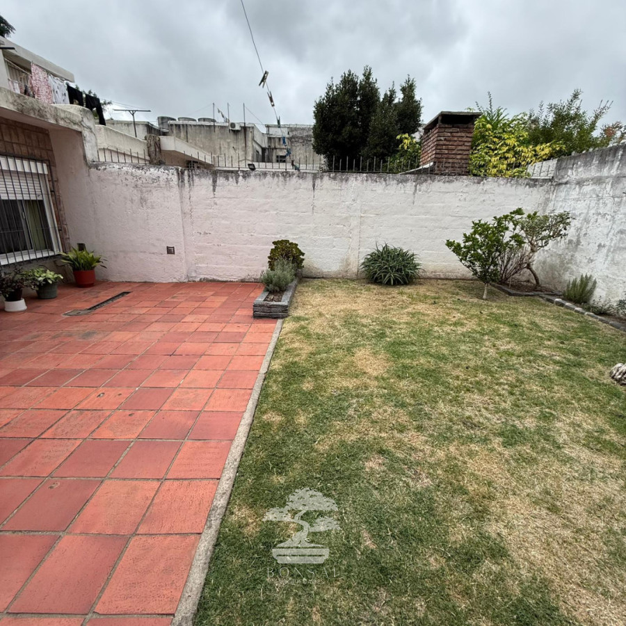 Casa ID.953 - Venta Casa 2 dormitorios Garaje Brazo Oriental Montevideo C