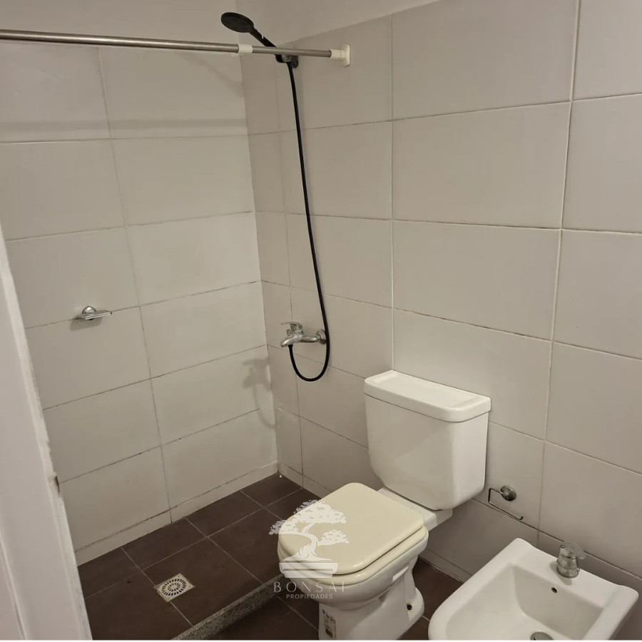 Casa ID.1205 - Alquiler Monoambiente Cordon Montevideo LP
