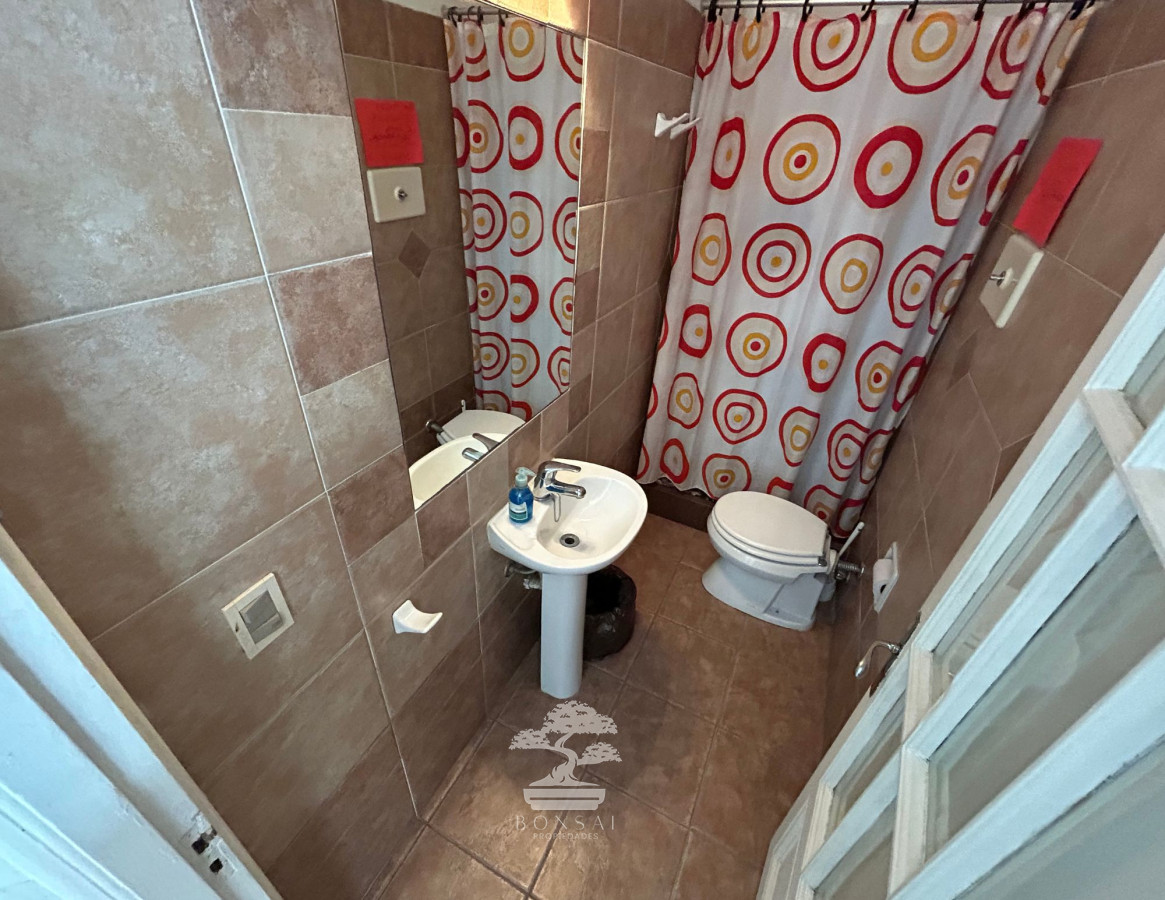 Casa ID.310 - Venta 2 Casas 8 Dormitorios 6 Baños Padrón Unico Pocitos Montevideo Renta +10% R
