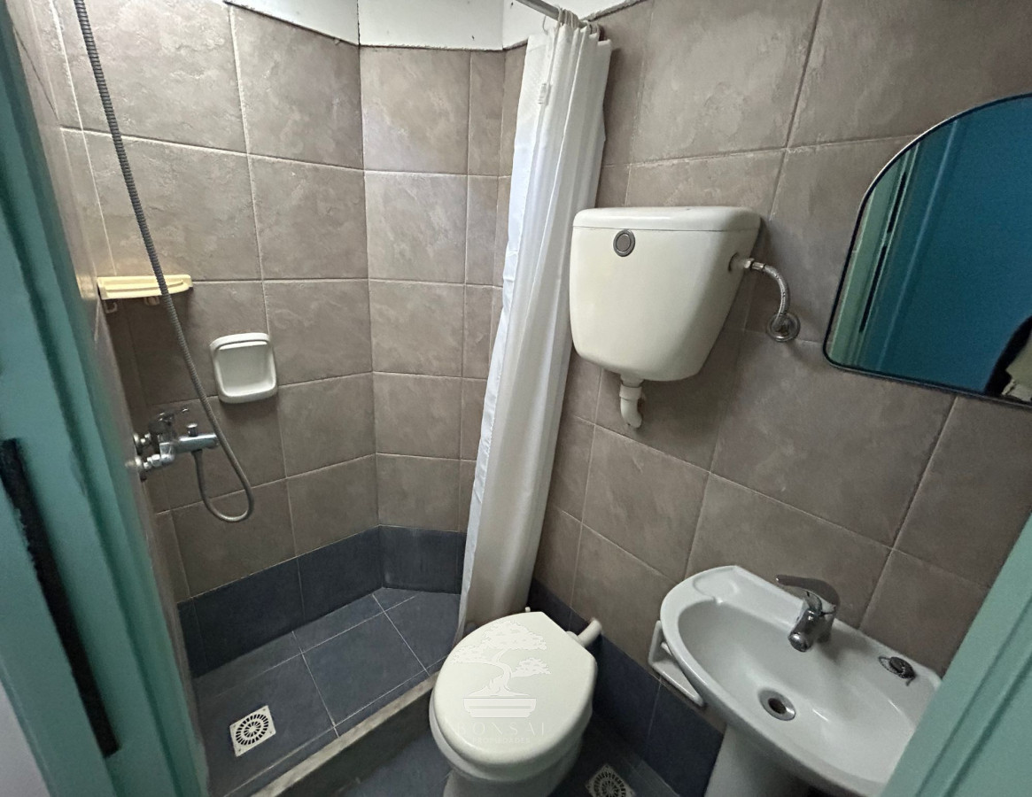Casa ID.310 - Venta 2 Casas 8 Dormitorios 6 Baños Padrón Unico Pocitos Montevideo Renta +10% R