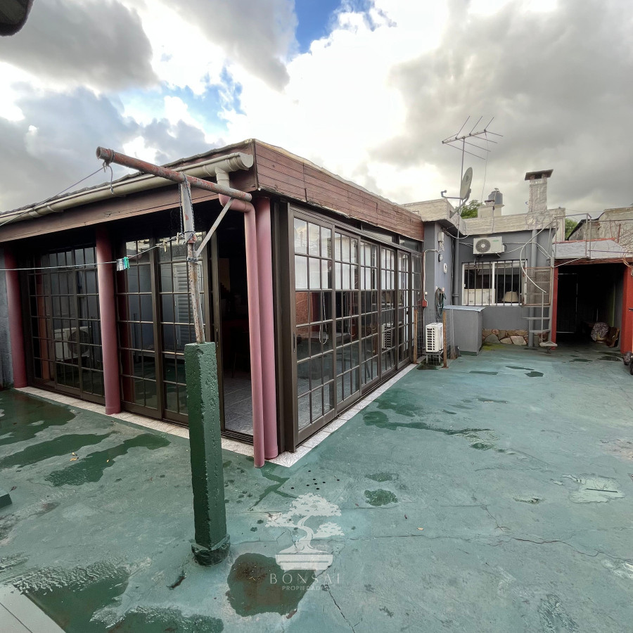 Casa ID.527 - Venta Casa 2 dormitorios + Apartamento Villa Española Montevideo C