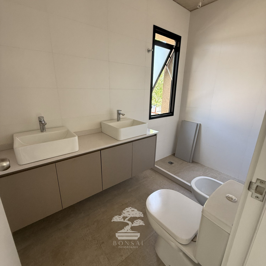 Casa ID.427 - Venta Casa a Estrenar 3 dormitorios 2 baños Jardin Parrillero doble cochera Prado Montevideo B