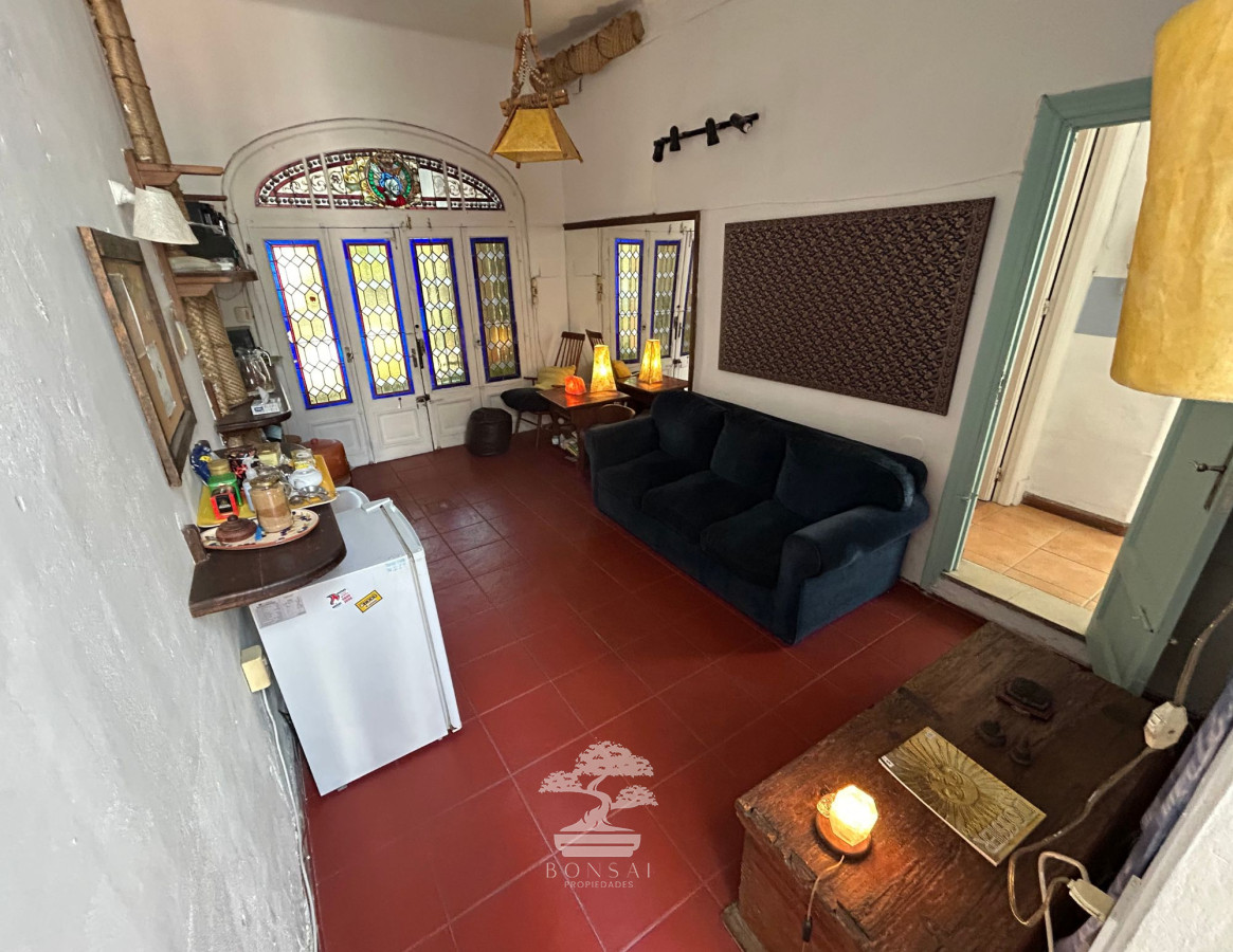 Casa ID.242 - Venta 2 casas en mismo padrón 8 Dormitorios 6 baños Pocitos Montevideo Renta +10% R