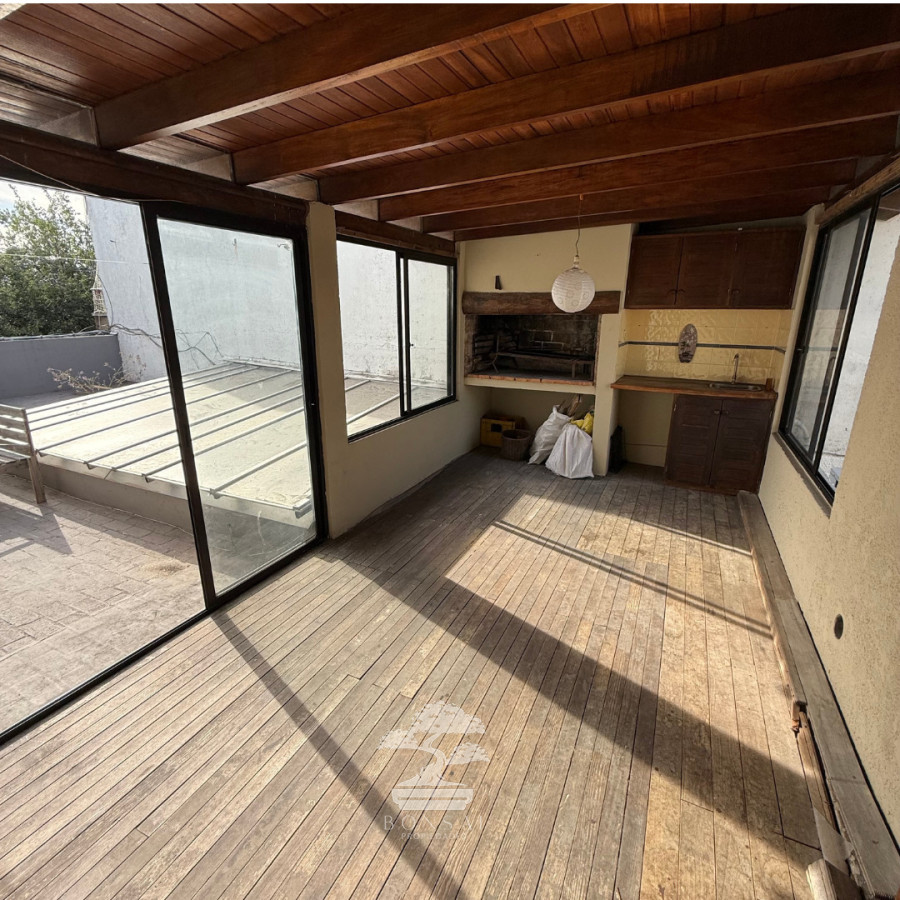 Casa ID.935 - Venta Casa 4 Dormitorios Cordon Montevideo N