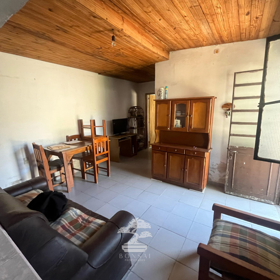 Casa ID.413 - Venta Casa a reciclar con Terreno Piedras Blancas Montevideo C