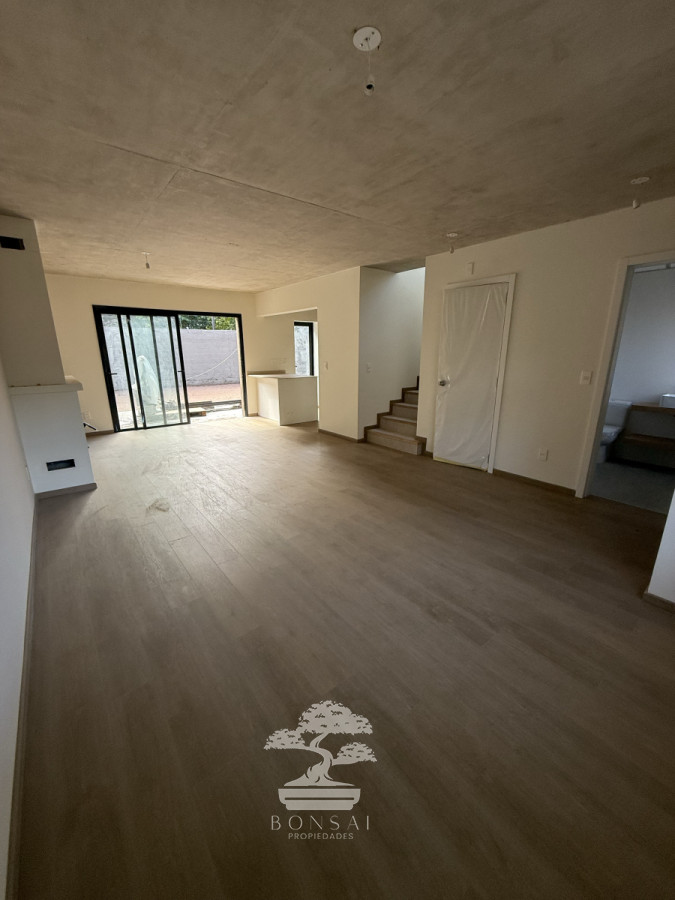 Casa ID.427 - Venta Casa a Estrenar 3 dormitorios 2 baños Jardin Parrillero doble cochera Prado Montevideo B