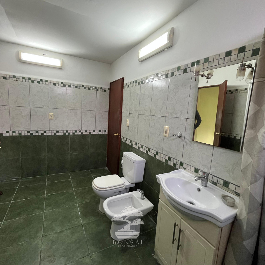Casa ID.527 - Venta Casa 2 dormitorios + Apartamento Villa Española Montevideo C