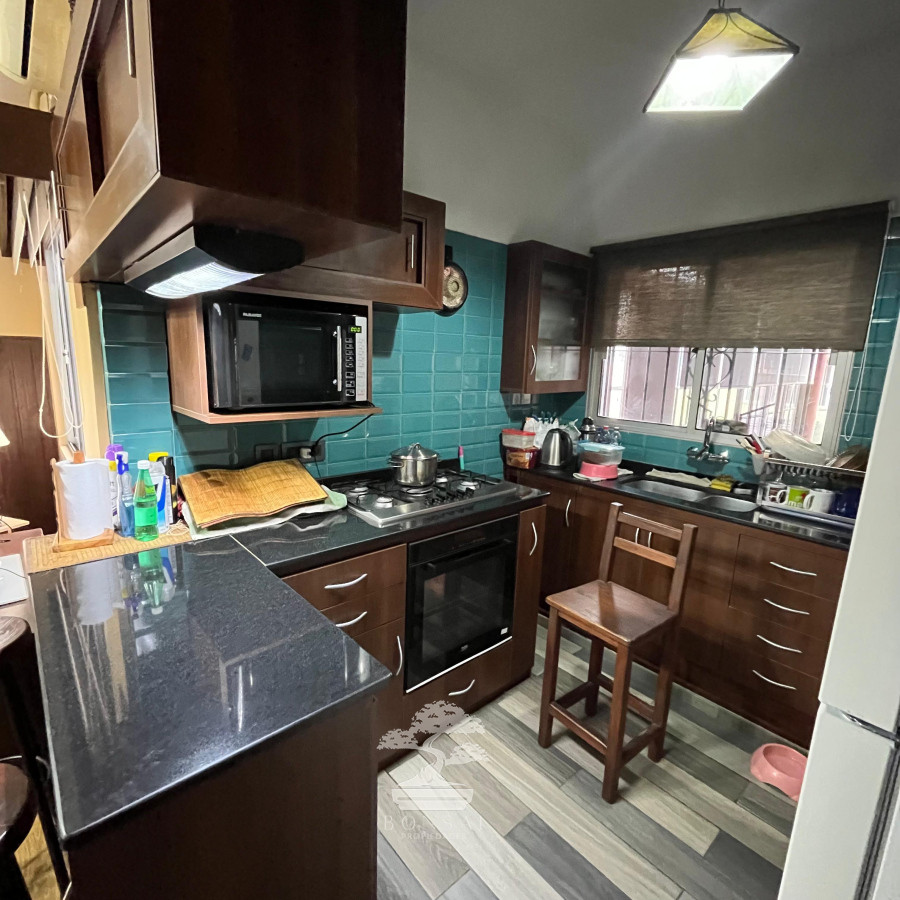 Casa ID.527 - Venta Casa 2 dormitorios + Apartamento Villa Española Montevideo C