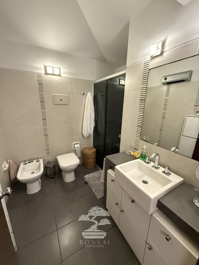 Casa ID.532 - Venta Casa 3 dormitorios + Escritorio 4 Baños Parque Batlle Montevideo B