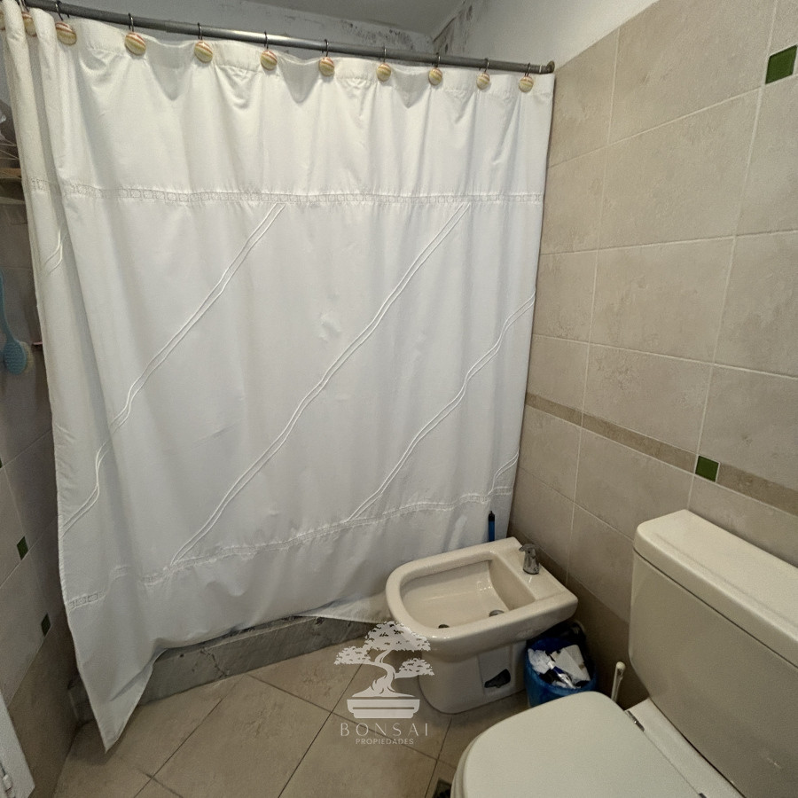 Casa ID.596 - Venta Casa PH de 4 Dormitorios con garage y parrillero Cordon Montevideo Lr