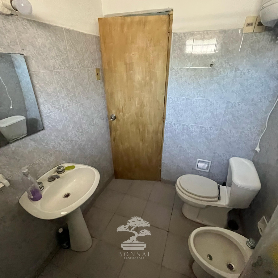 Casa ID.413 - Venta Casa a reciclar con Terreno Piedras Blancas Montevideo C