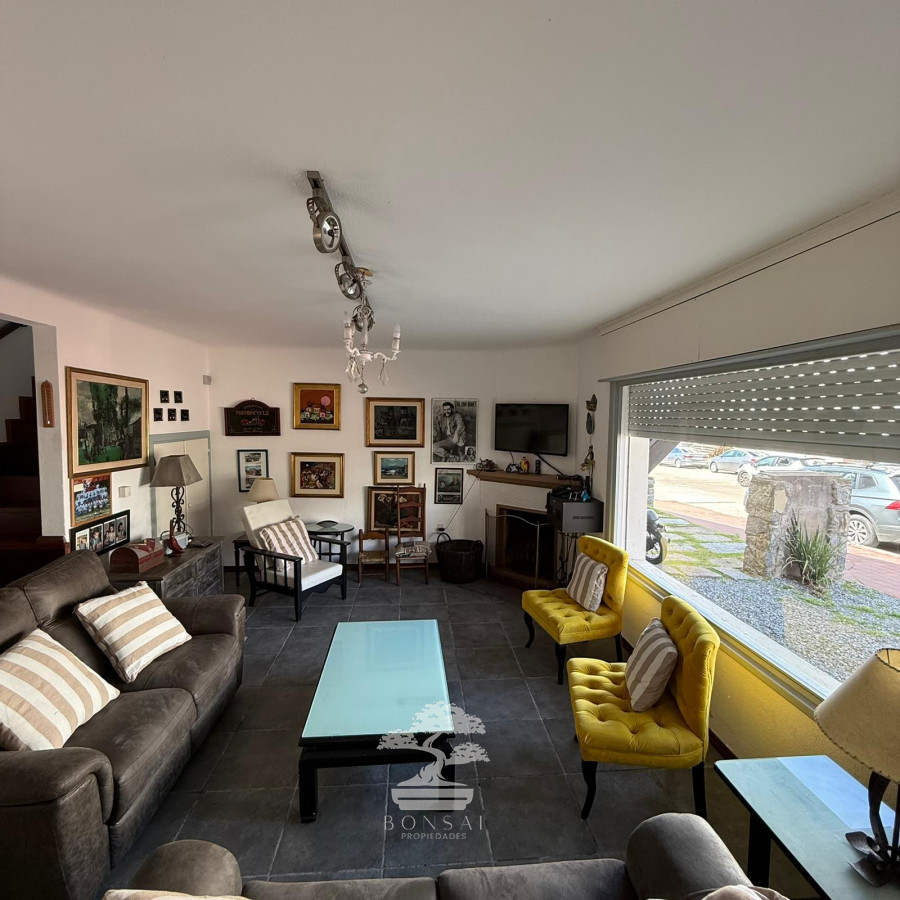 Casa ID.813 - Venta Casa 3 dormitorios + Apartamento Punta del Este C