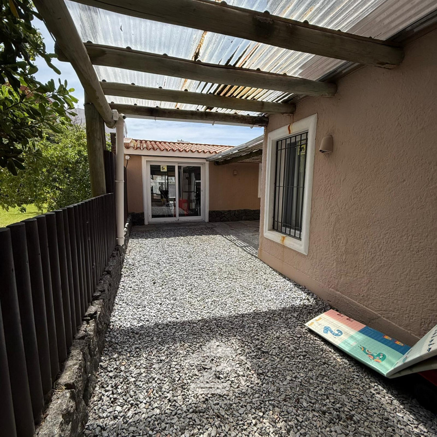 Casa ID.813 - Venta Casa 3 dormitorios + Apartamento Punta del Este C