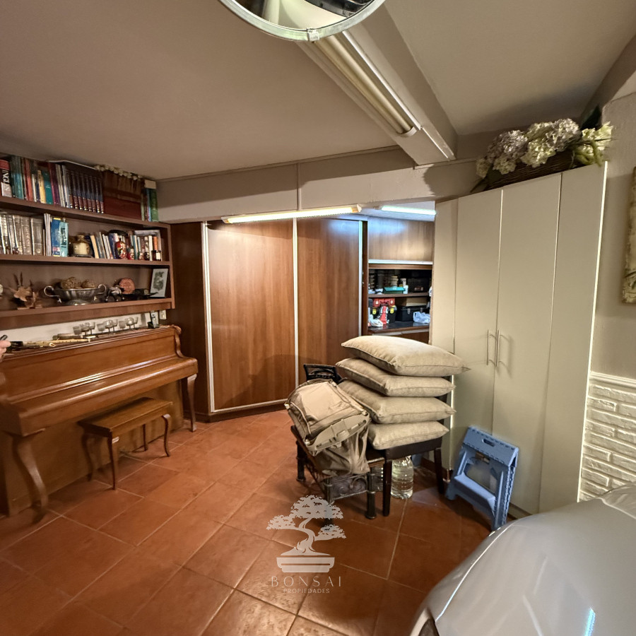 Casa ID.532 - Venta Casa 3 dormitorios + Escritorio 4 Baños Parque Batlle Montevideo B