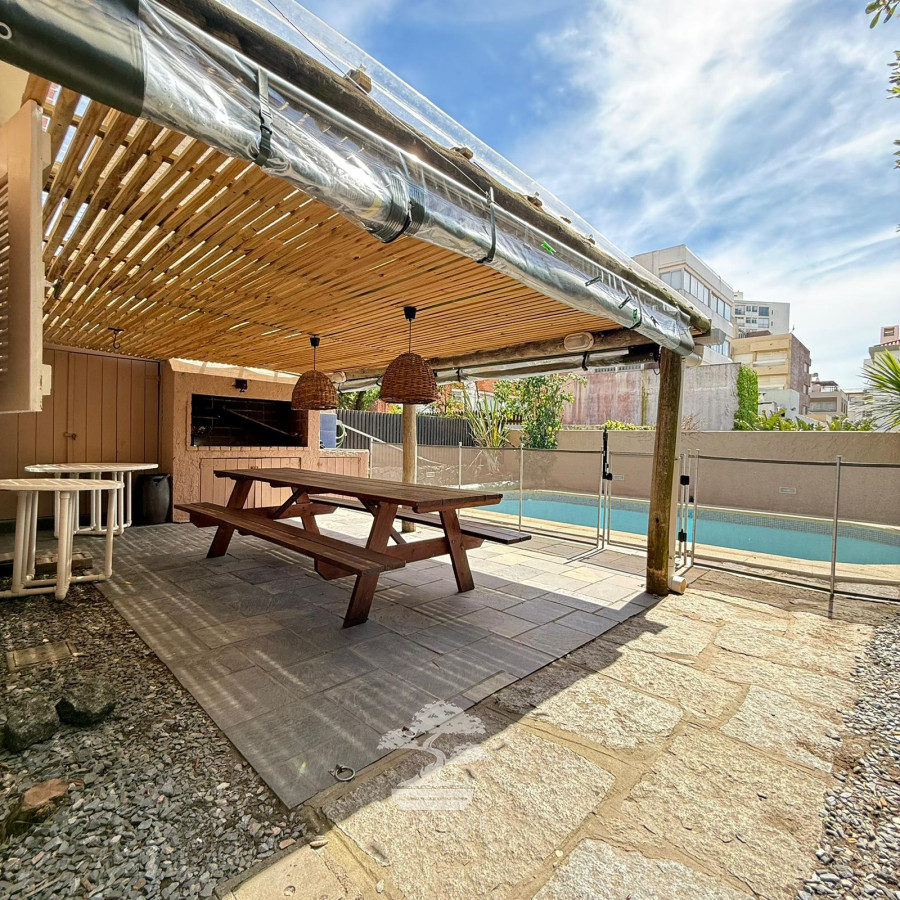 Casa ID.813 - Venta Casa 3 dormitorios + Apartamento Punta del Este C