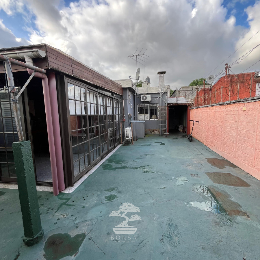 Casa ID.527 - Venta Casa 2 dormitorios + Apartamento Villa Española Montevideo C