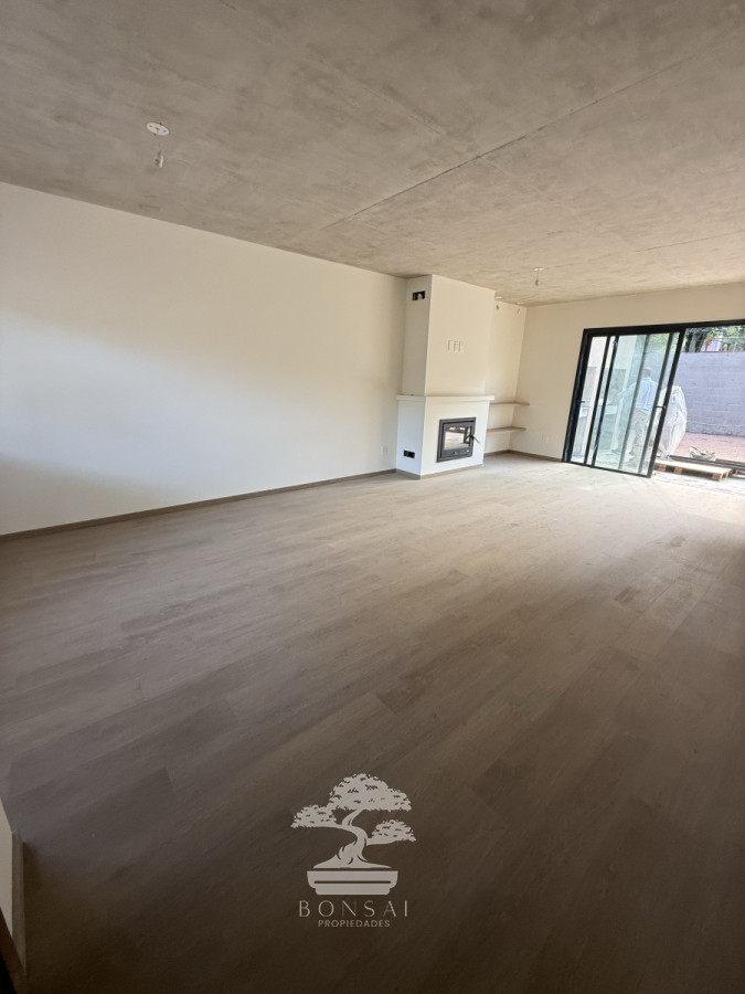 Casa ID.427 - Venta Casa a Estrenar 3 dormitorios 2 baños Jardin Parrillero doble cochera Prado Montevideo B