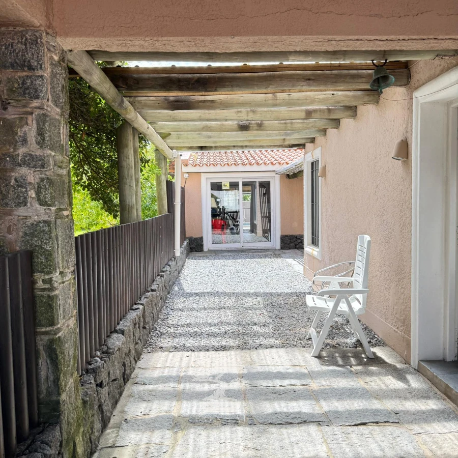 Casa ID.813 - Venta Casa 3 dormitorios + Apartamento Punta del Este C