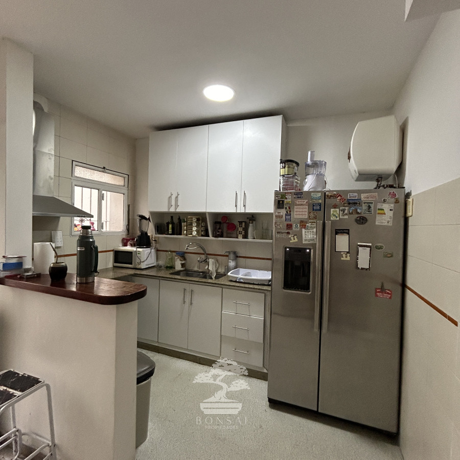Casa ID.596 - Venta Casa PH de 4 Dormitorios con garage y parrillero Cordon Montevideo Lr