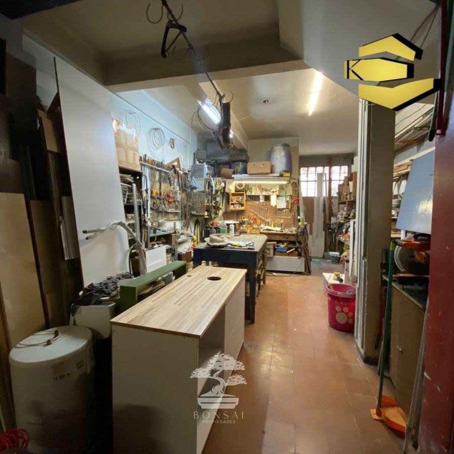Casa ID.145 - Venta Casa De Altos 3 Dormitorios + Doble Garage La Comercial Montevideo C