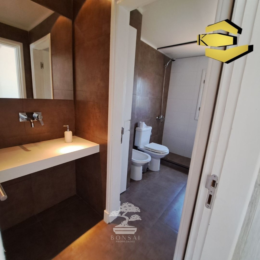 Casa ID.168 - Venta Casa 2 Dormitorios Con Opción A 5 Y/o Negocio Buceo Montevideo B