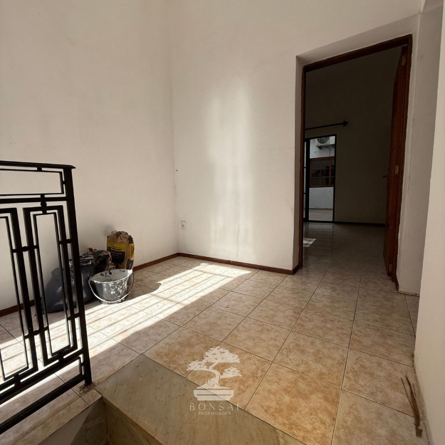 Casa ID.679 - Alquiler Casa PH, 2 Dormitorios 2 Baños, Parque Rodo, Montevideo R
