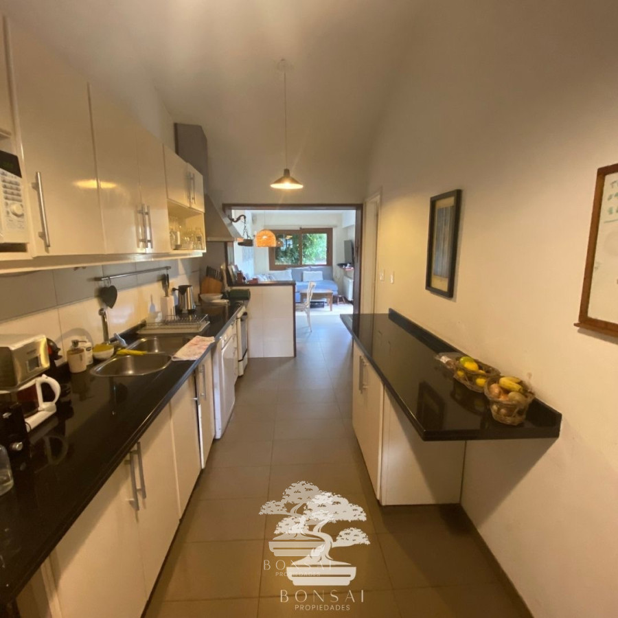 Casa ID.178 - Venta Casa Tres Dormitorios Carrasco Sur Montevideo F