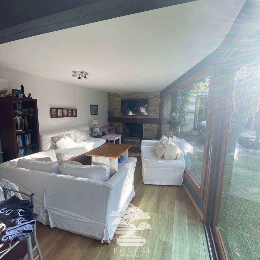 Casa ID.178 - Venta Casa Tres Dormitorios Carrasco Sur Montevideo F