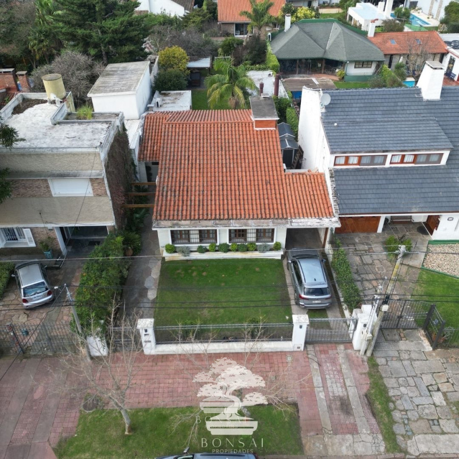 Casa ID.178 - Venta Casa Tres Dormitorios Carrasco Sur Montevideo F