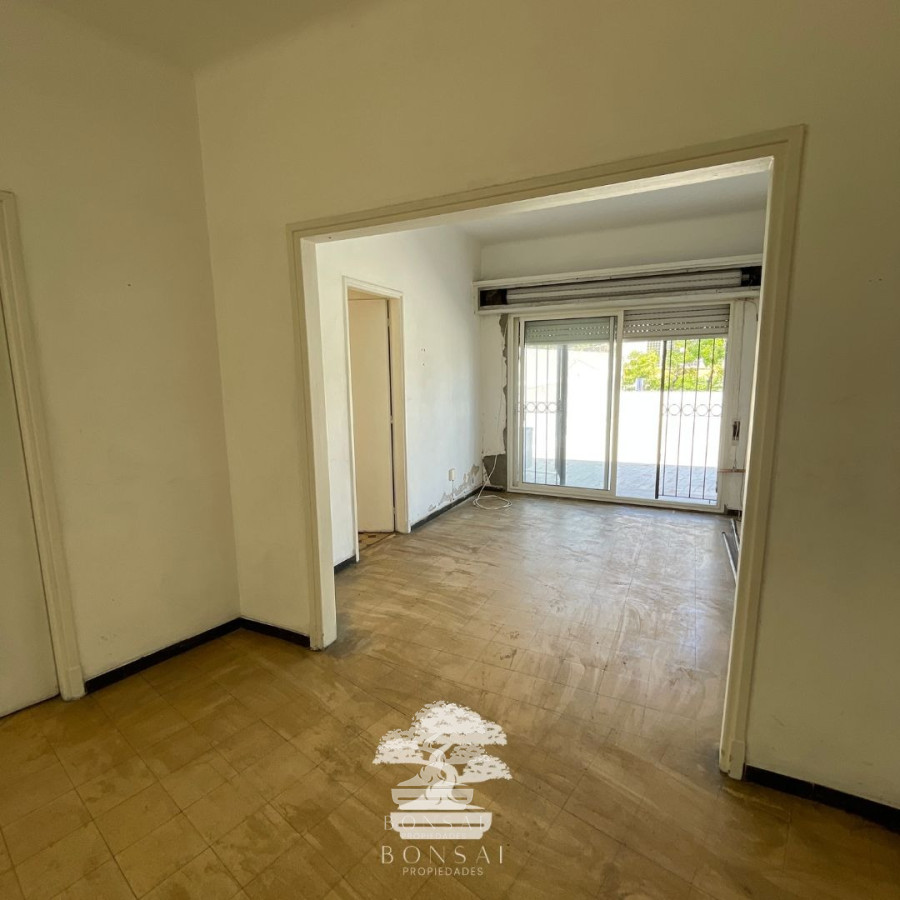 Casa ID.185 - Casa En Venta 2 Dormitorios + Local Comercial Con Renta Aguada Montevideo G