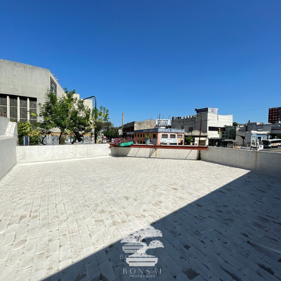 Casa ID.185 - Casa En Venta 2 Dormitorios + Local Comercial Con Renta Aguada Montevideo G