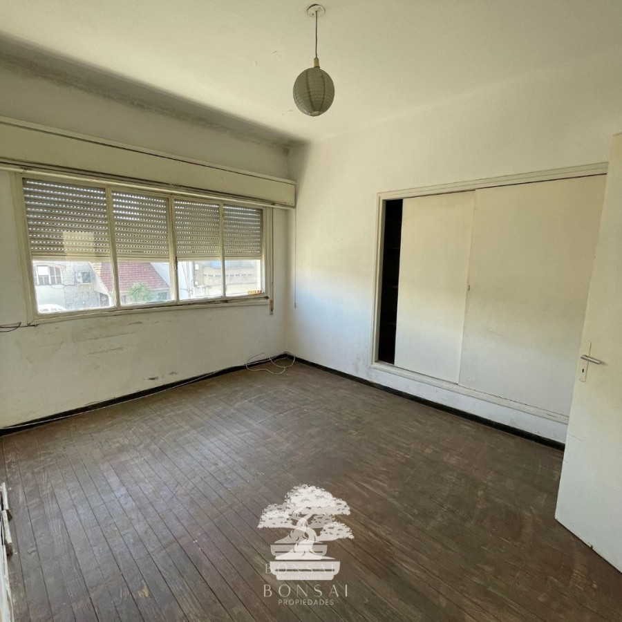 Casa ID.185 - Casa En Venta 2 Dormitorios + Local Comercial Con Renta Aguada Montevideo G