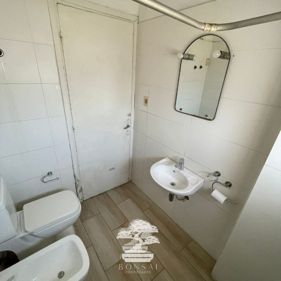 Casa ID.185 - Casa En Venta 2 Dormitorios + Local Comercial Con Renta Aguada Montevideo G
