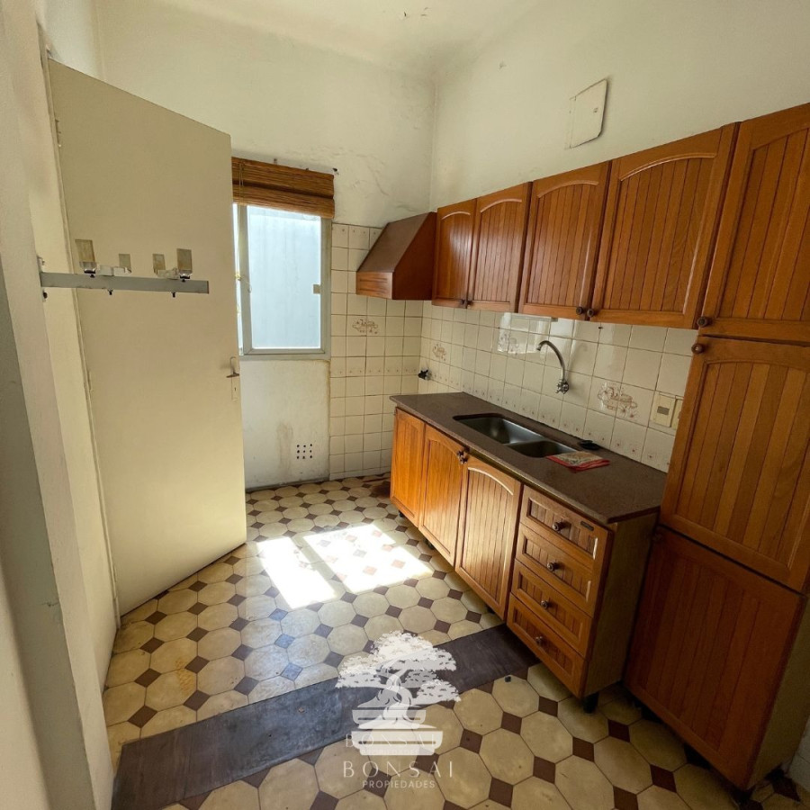 Casa ID.185 - Casa En Venta 2 Dormitorios + Local Comercial Con Renta Aguada Montevideo G