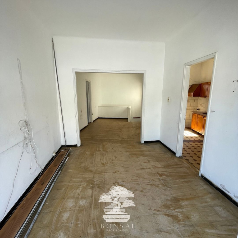 Casa ID.185 - Casa En Venta 2 Dormitorios + Local Comercial Con Renta Aguada Montevideo G
