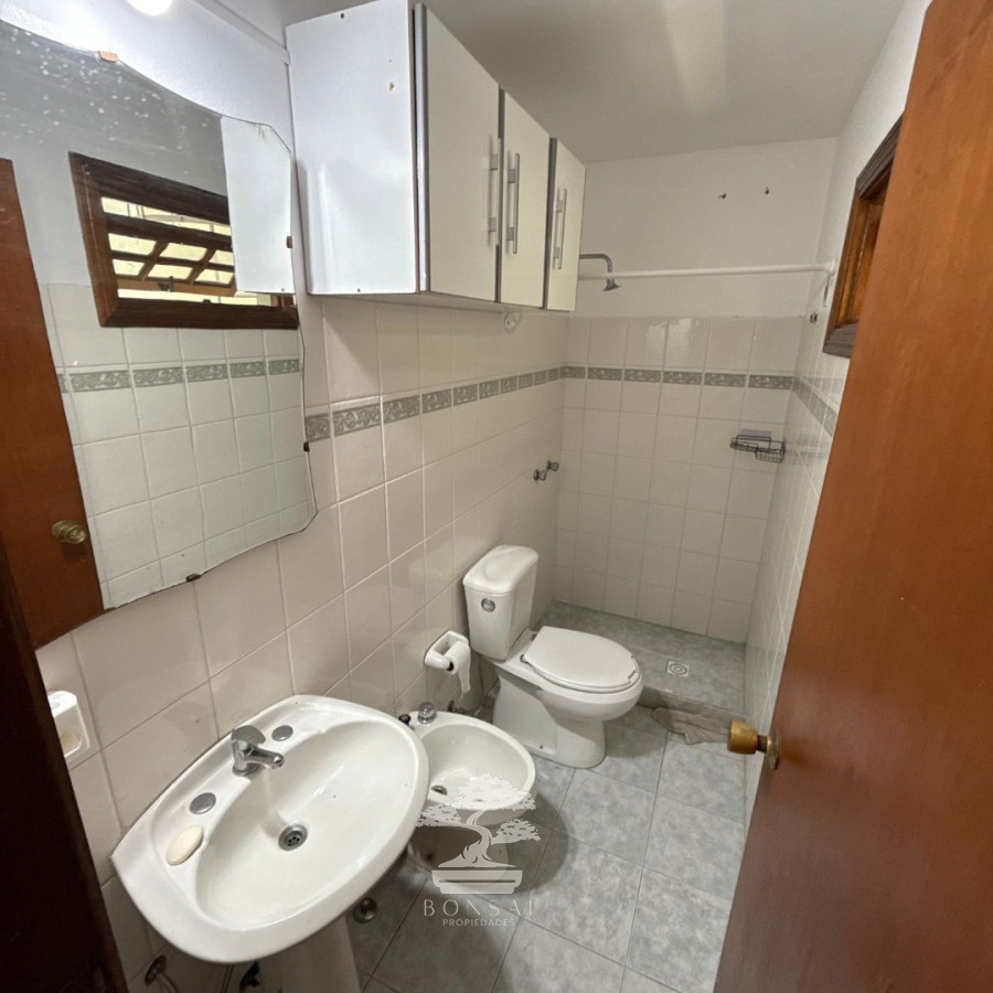 Casa ID.679 - Alquiler Casa PH, 2 Dormitorios 2 Baños, Parque Rodo, Montevideo R